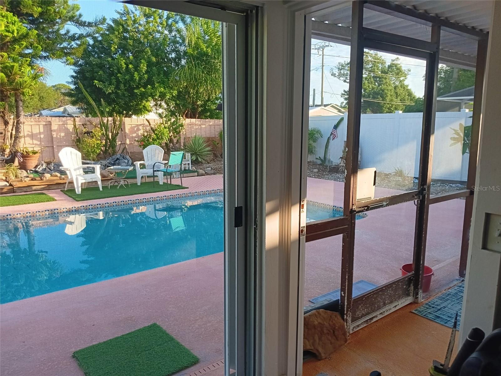 LAKE RIDGE - Residential