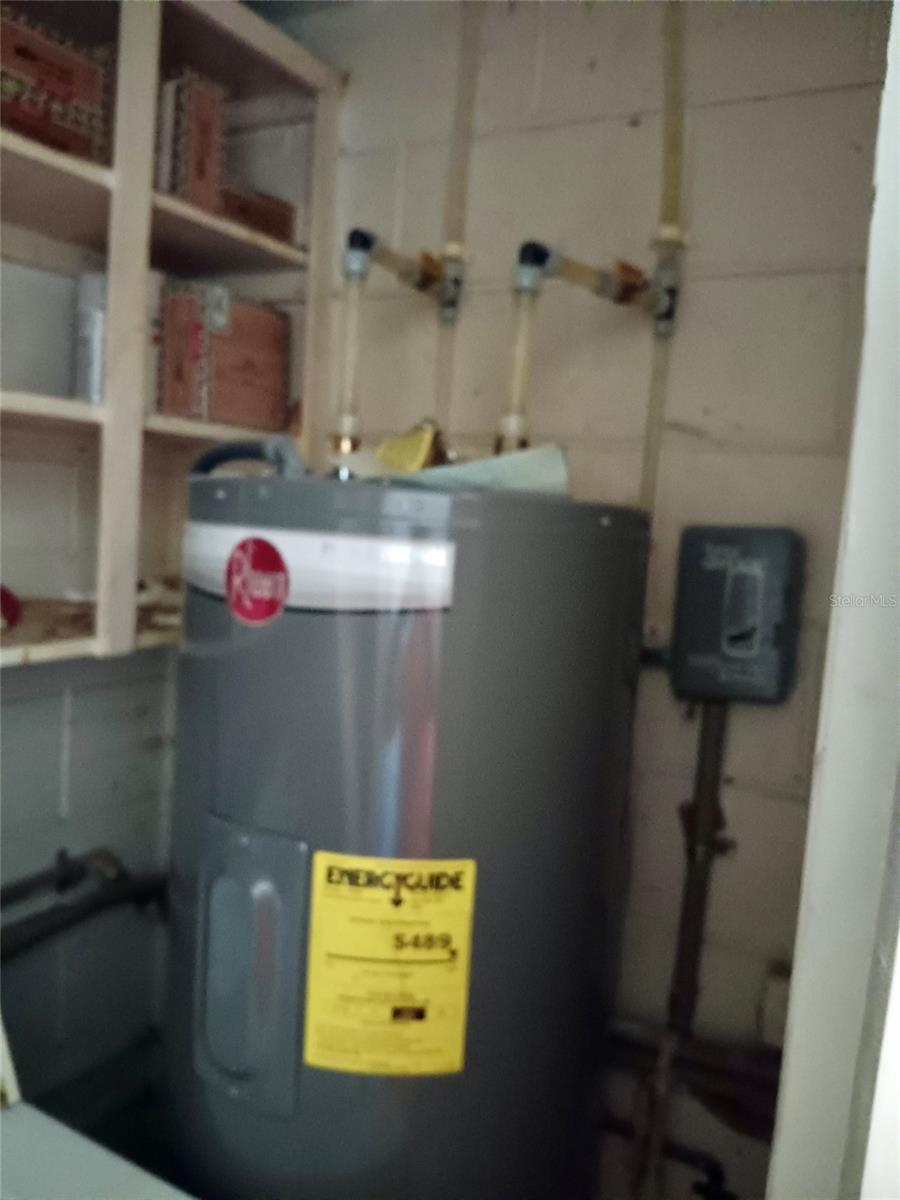 LAKE RIDGE - Residential