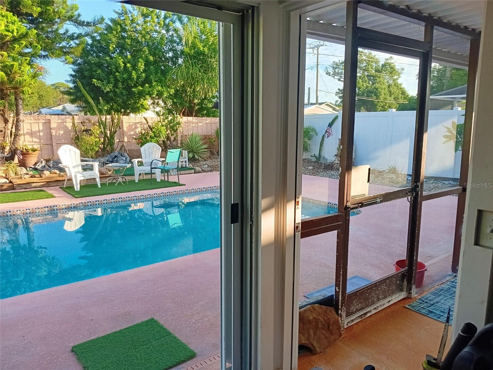 LAKE RIDGE - Residential