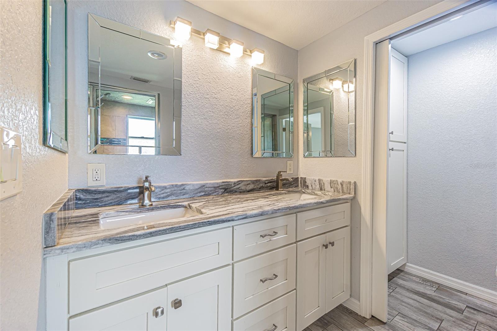 FOREST HILLS - Residential