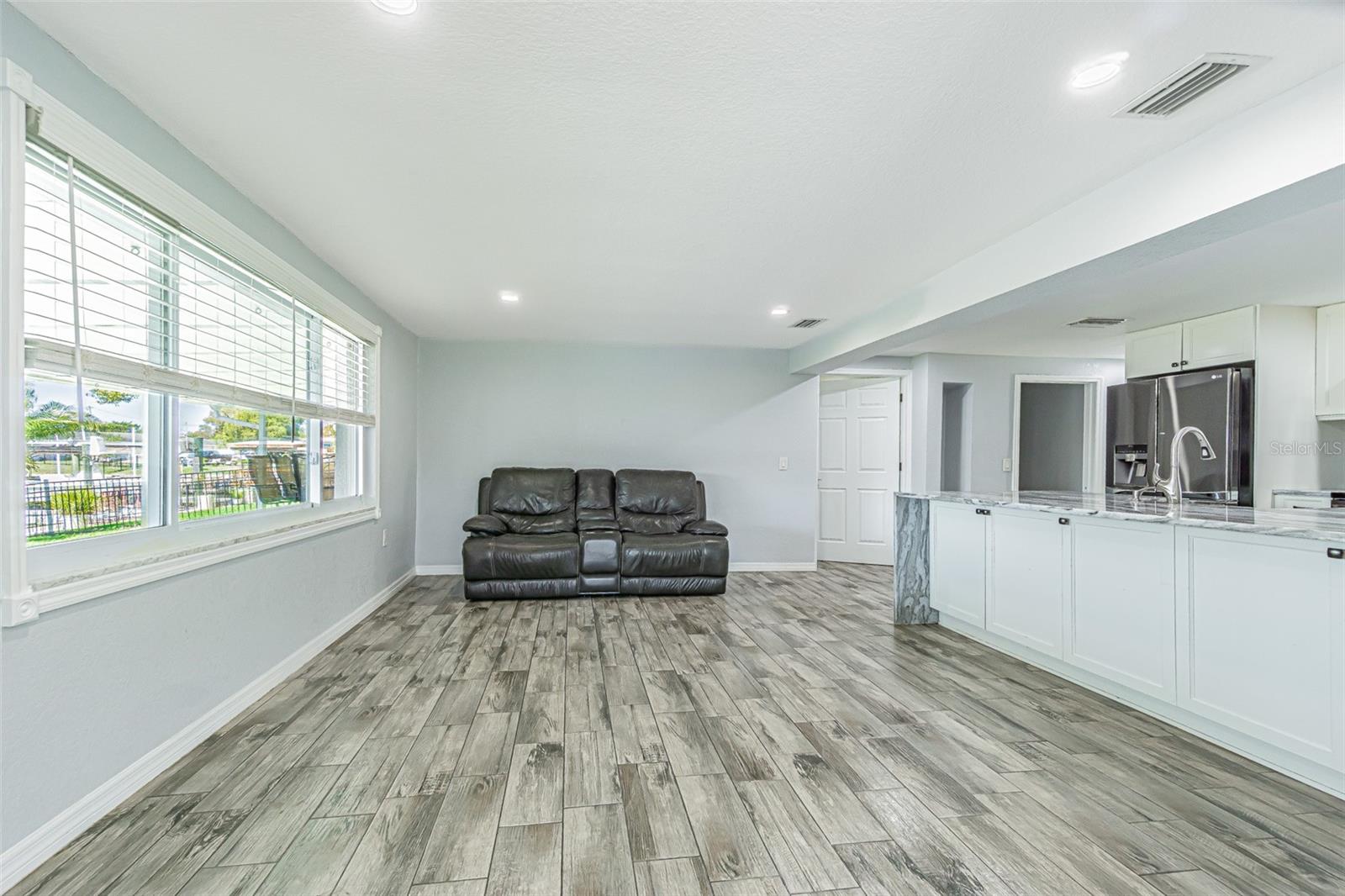 FOREST HILLS - Residential