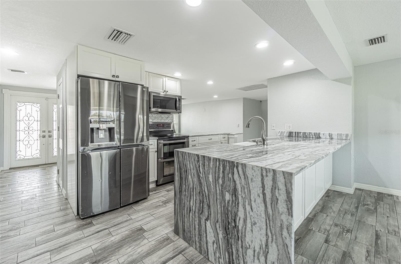 FOREST HILLS - Residential