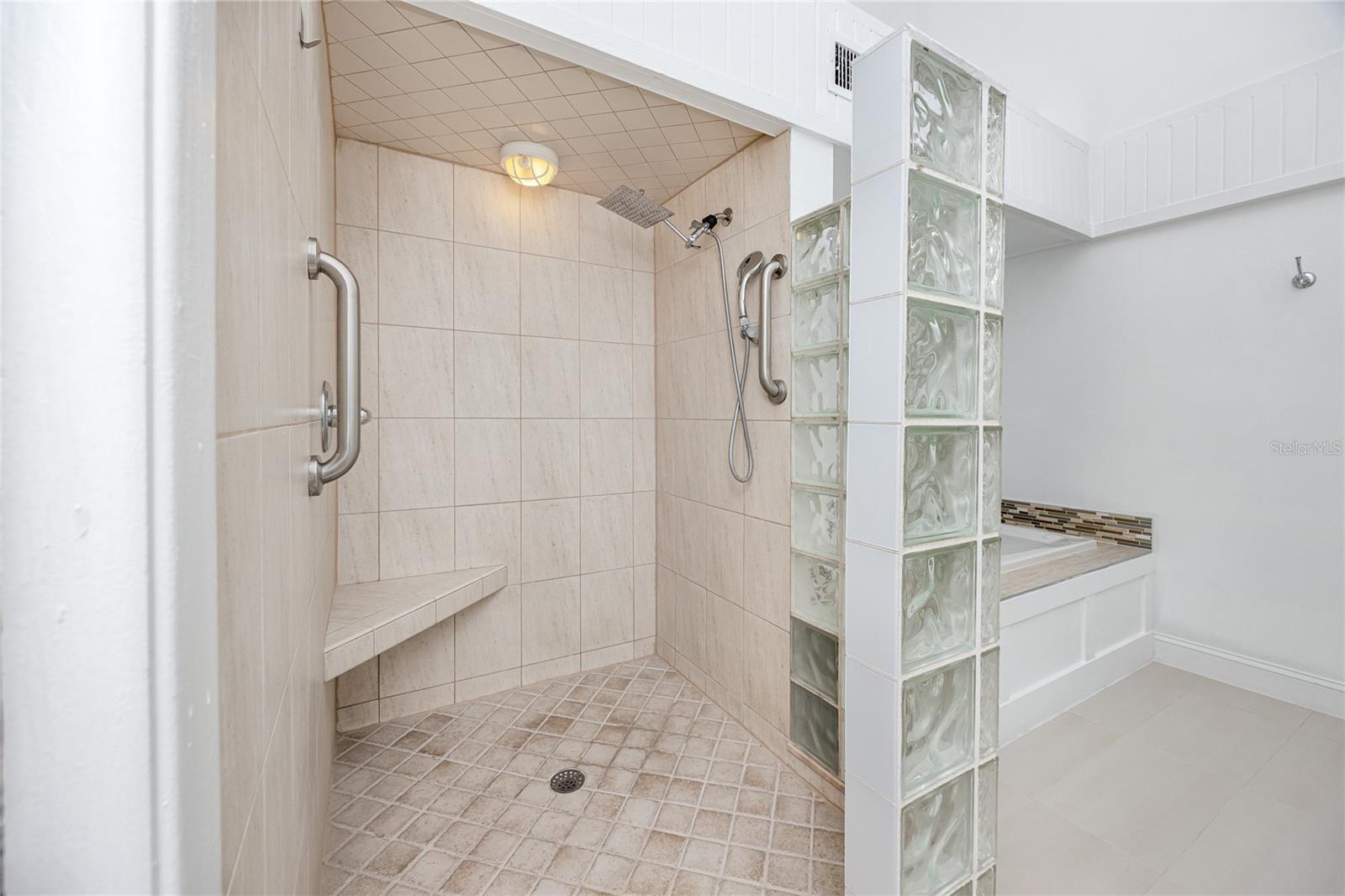 VILLAGE OF PARADISE ISLAND - Residential