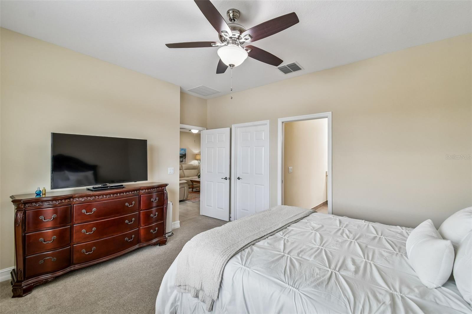 VALENCIA LAKES TR N - Residential