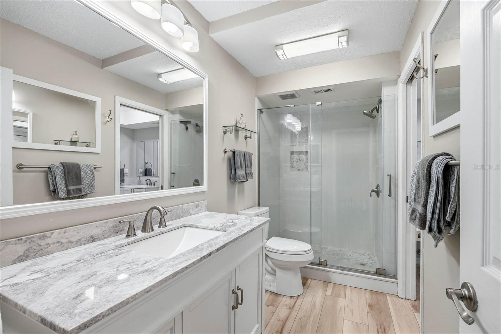 PIPERS GLEN CONDO - Residential