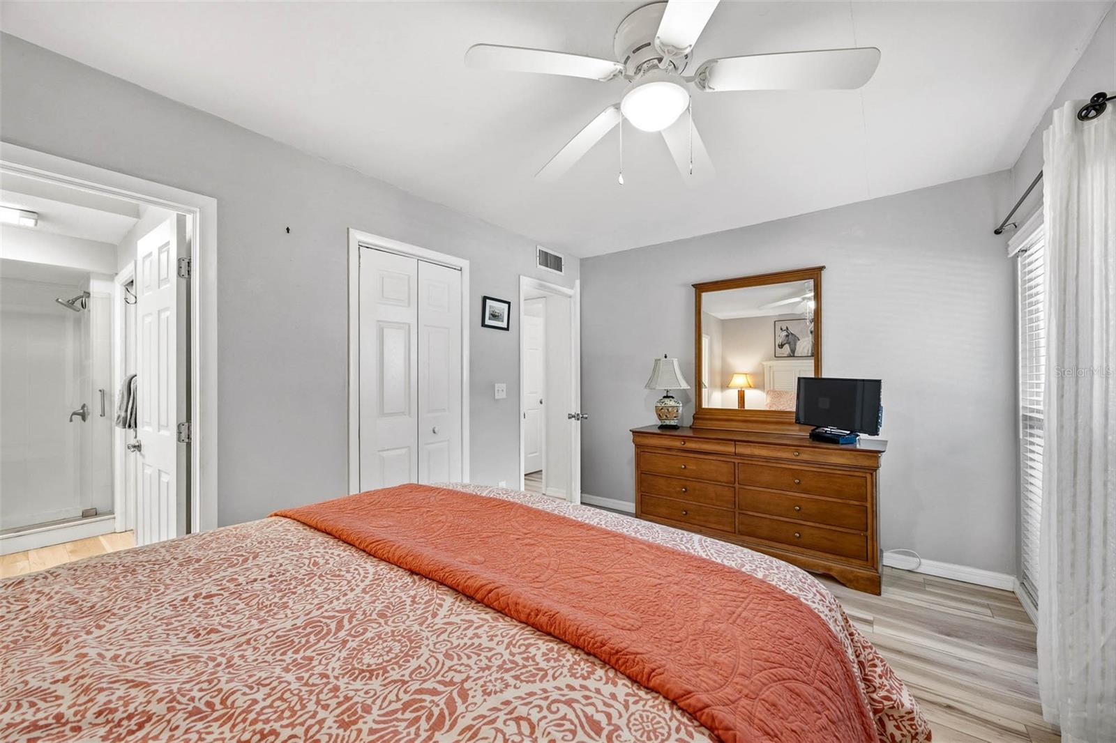 PIPERS GLEN CONDO - Residential