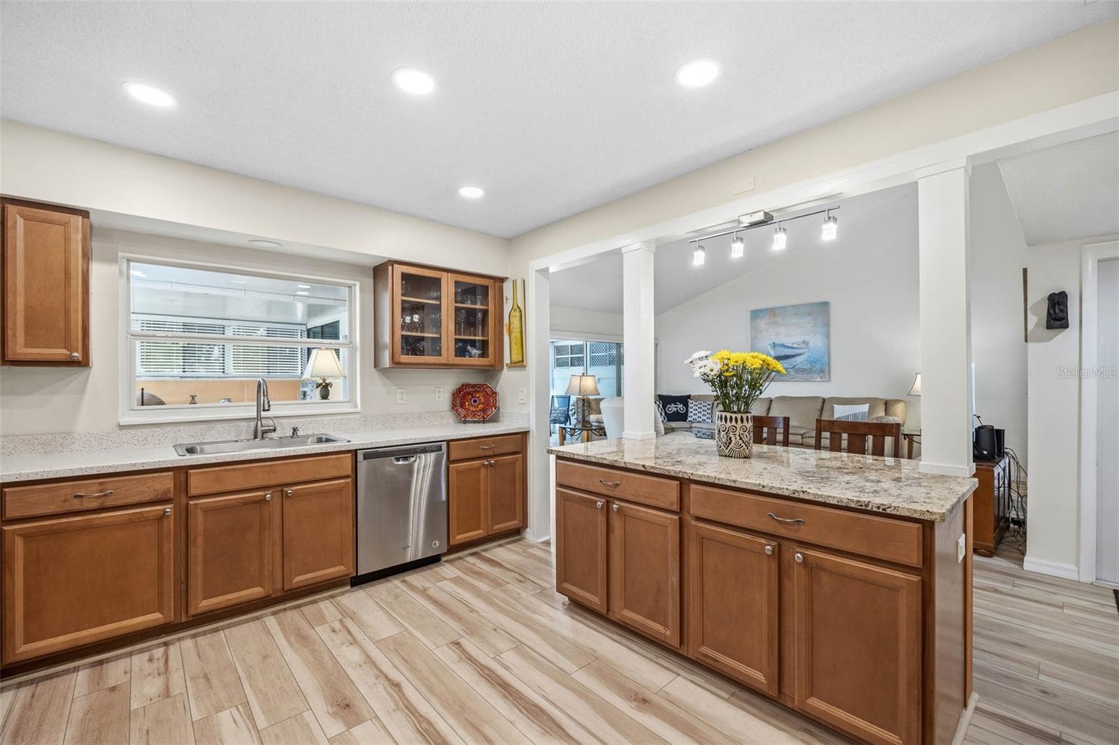 PIPERS GLEN CONDO - Residential