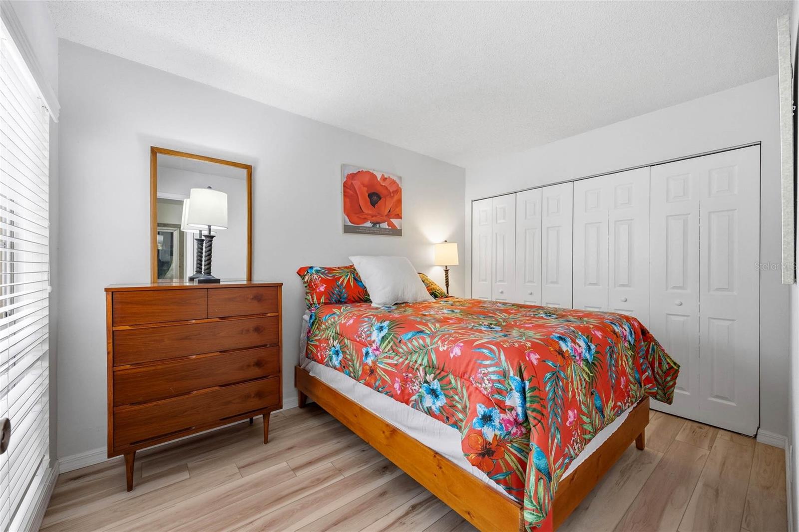 PIPERS GLEN CONDO - Residential