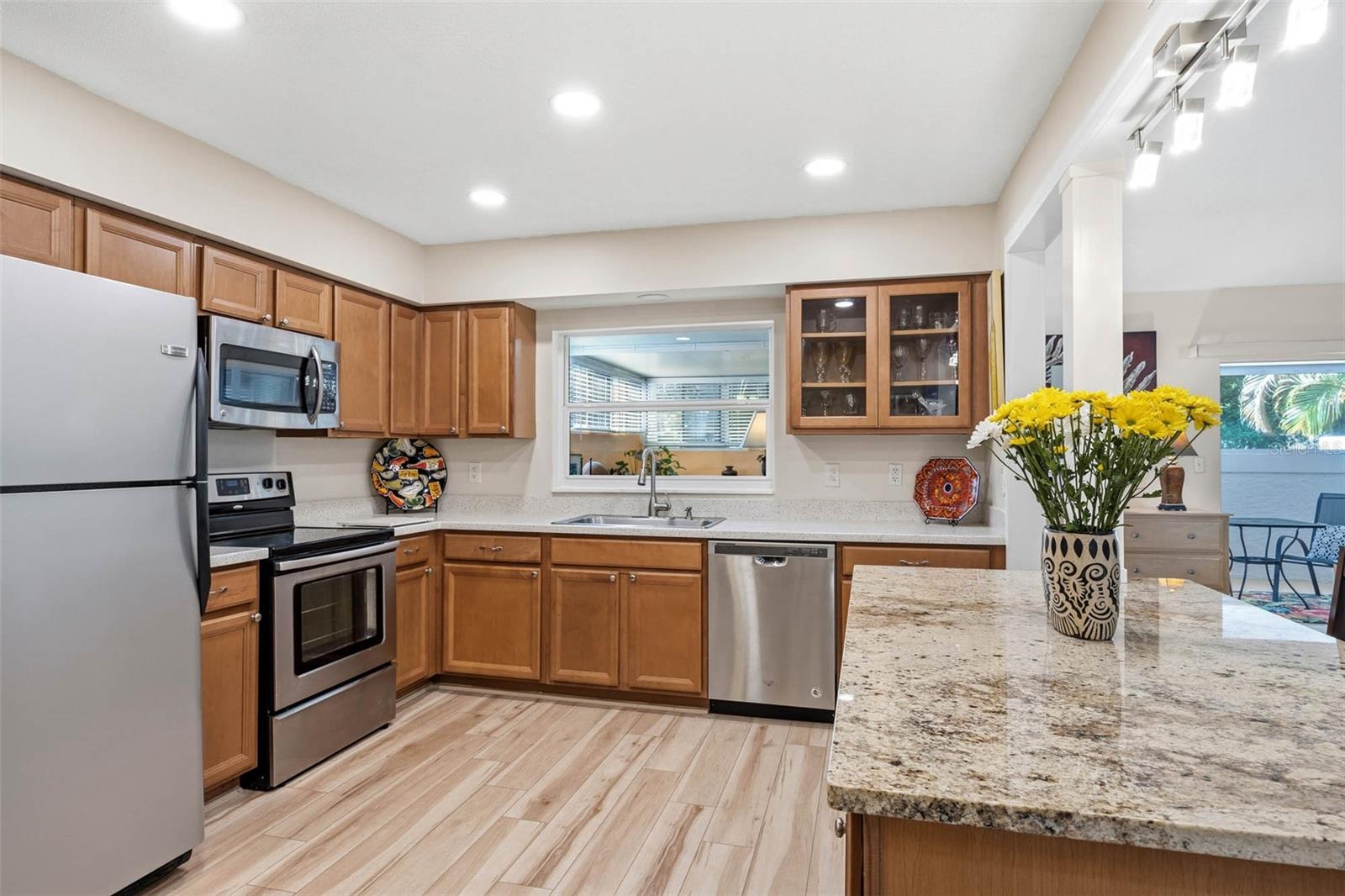 PIPERS GLEN CONDO - Residential