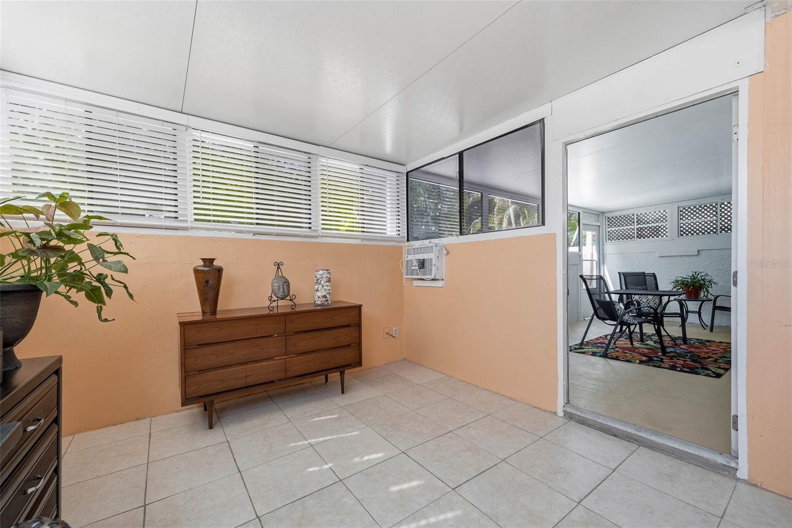 PIPERS GLEN CONDO - Residential