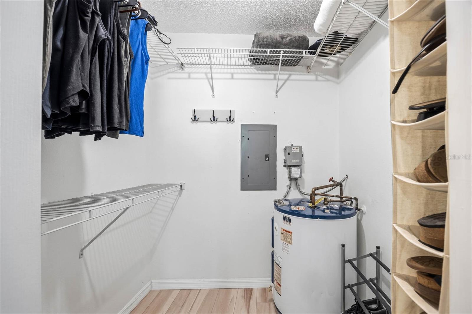 PIPERS GLEN CONDO - Residential