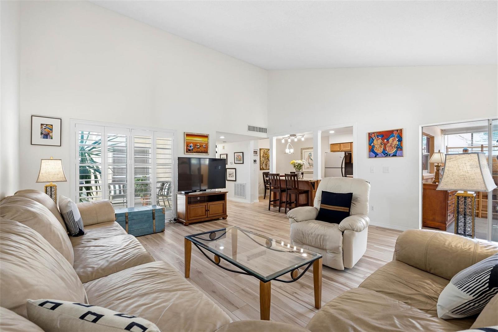 PIPERS GLEN CONDO - Residential