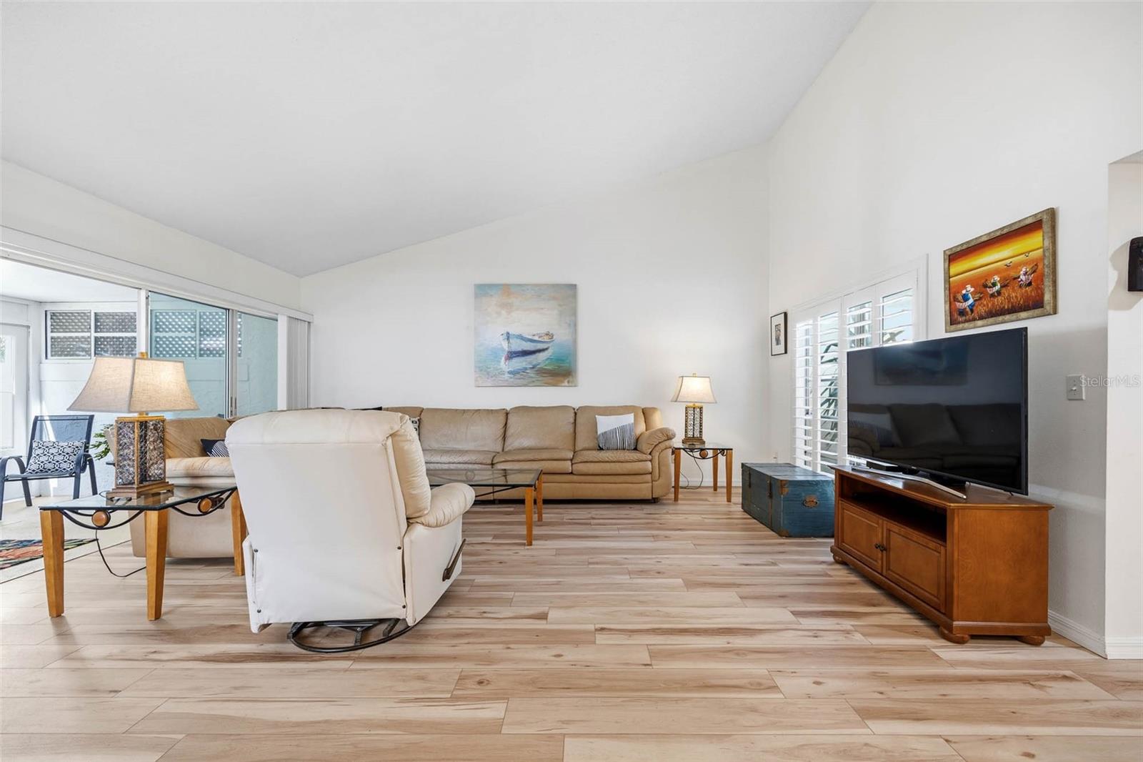 PIPERS GLEN CONDO - Residential