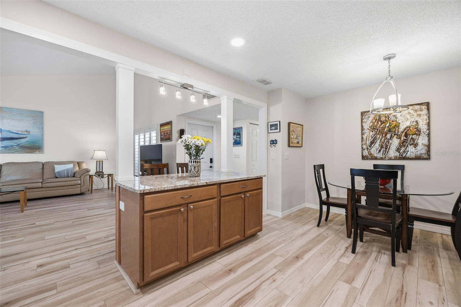 PIPERS GLEN CONDO - Residential