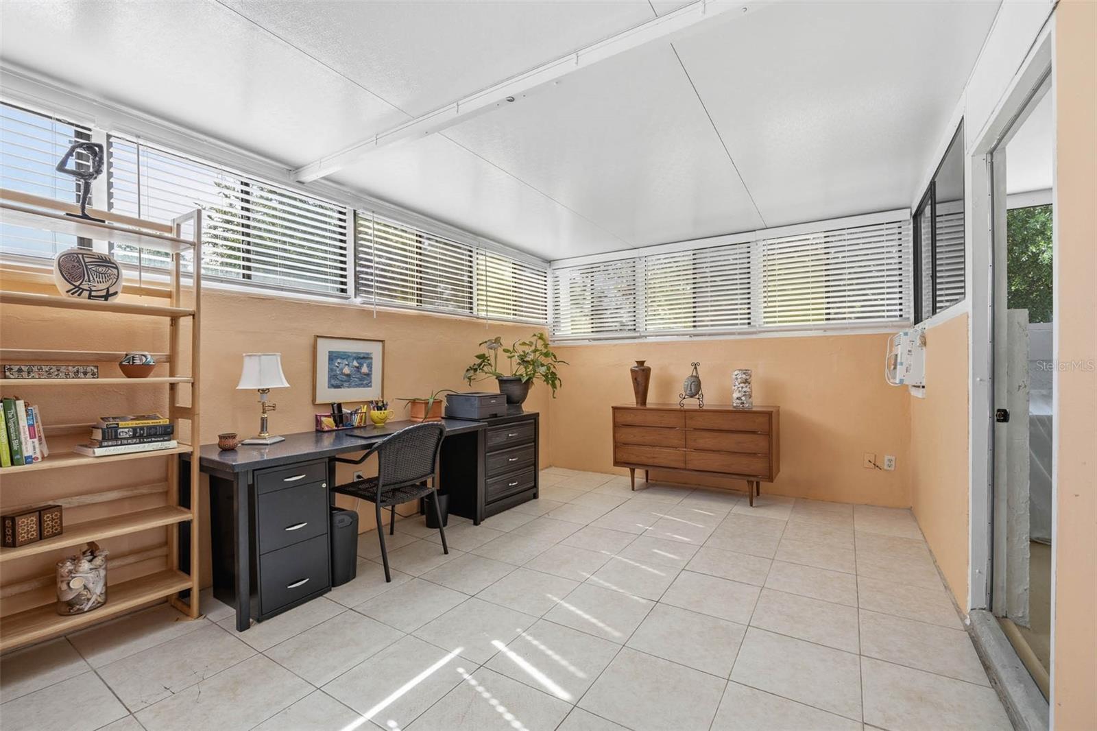 PIPERS GLEN CONDO - Residential