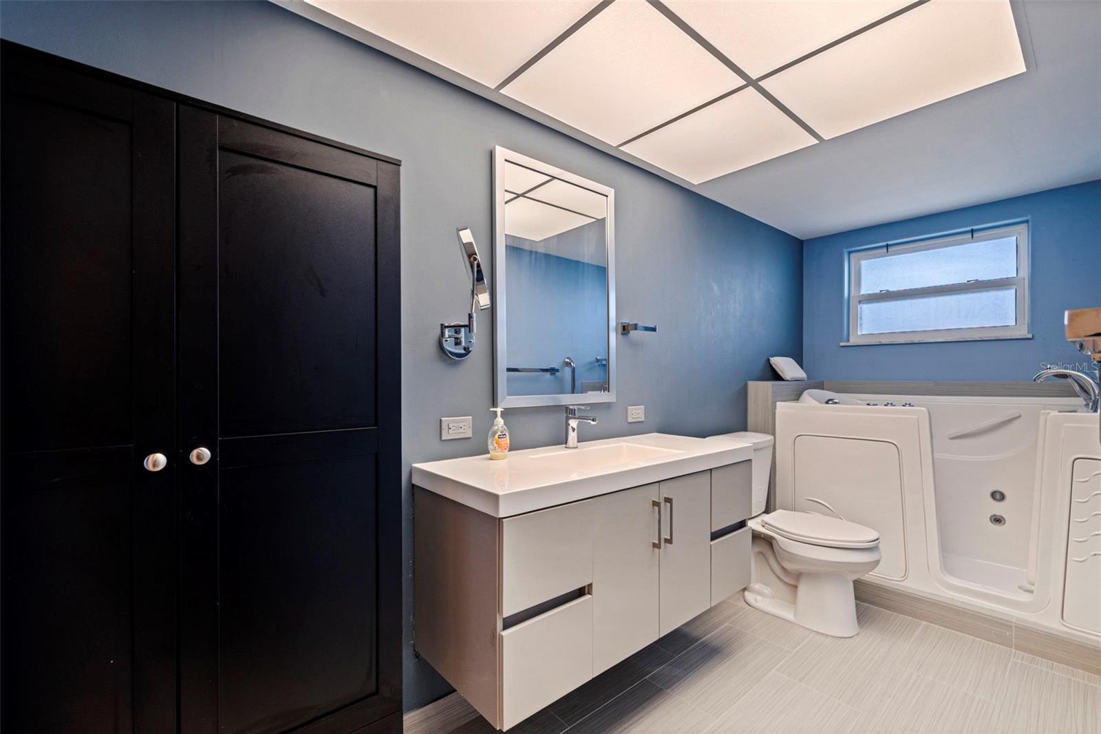 BAYWAY ISLES POINT BRITTANY TWO - Residential