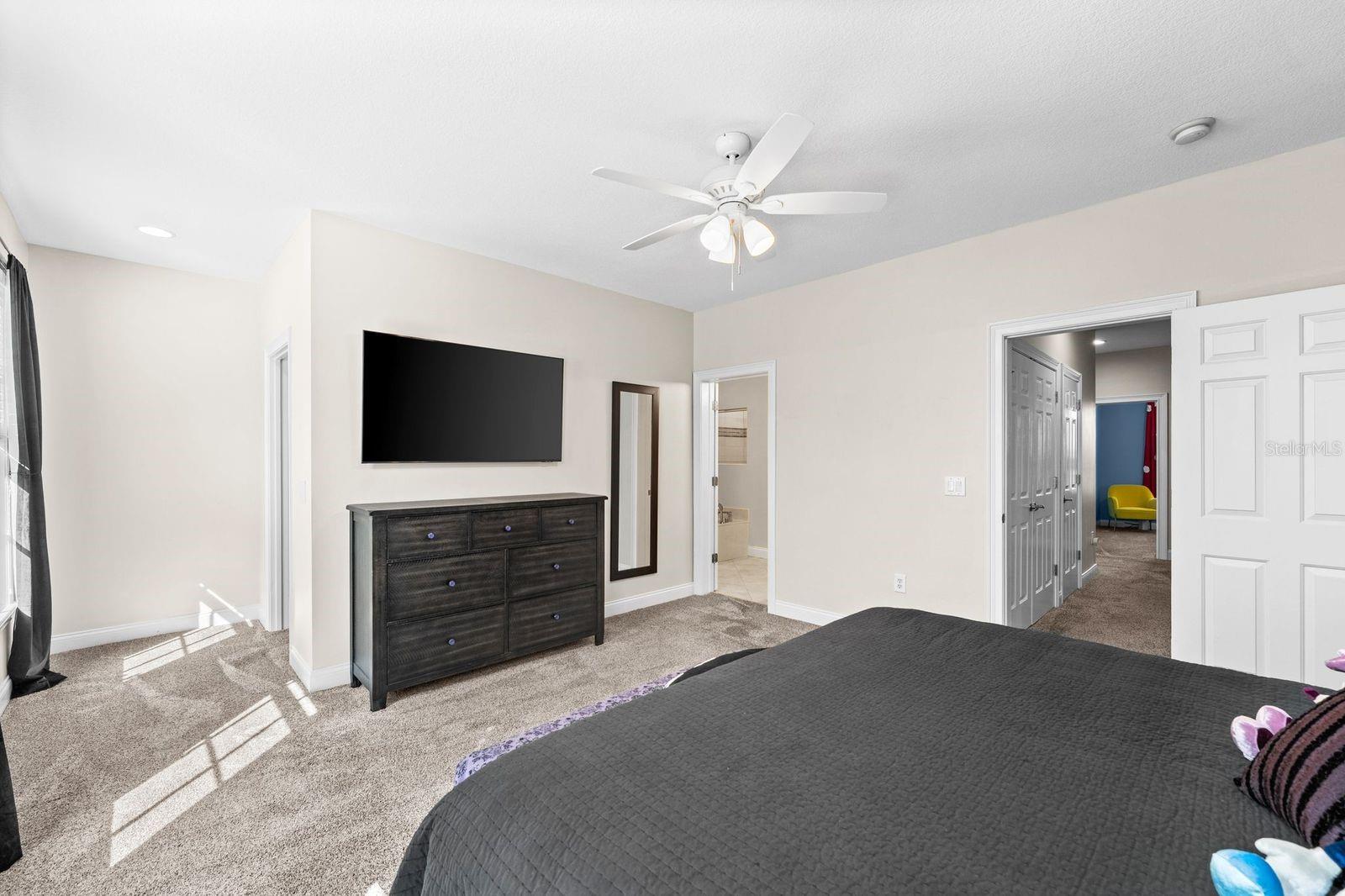 SPRING PARK TOWNHOMES OF SOUTH VILLAGE - Residential