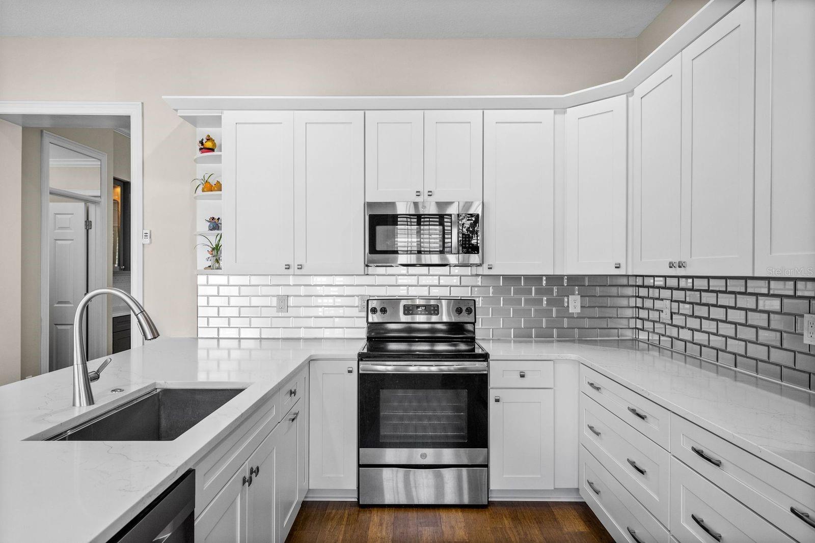 SPRING PARK TOWNHOMES OF SOUTH VILLAGE - Residential