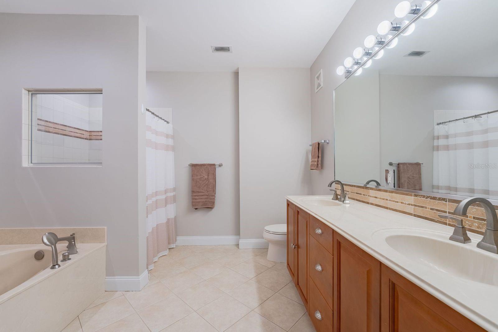 SPRING PARK TOWNHOMES OF SOUTH VILLAGE - Residential