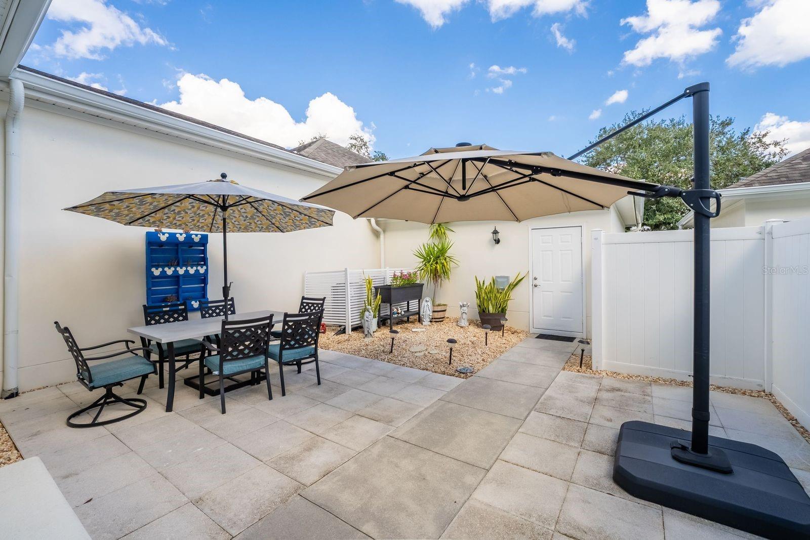 SPRING PARK TOWNHOMES OF SOUTH VILLAGE - Residential