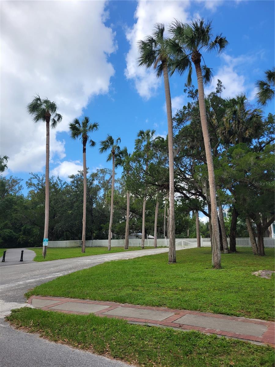 Welcome to Debary PRIME! Beautiful READY TO BUILD home lot on Debary's exclusive Mansion Boulevard. Conveniently located minutes to I-4, Sun Rail Train Service, Gemini Springs Park making your drive to the beaches, Disney or Orlando a breeze. Realtor has an owner interest.