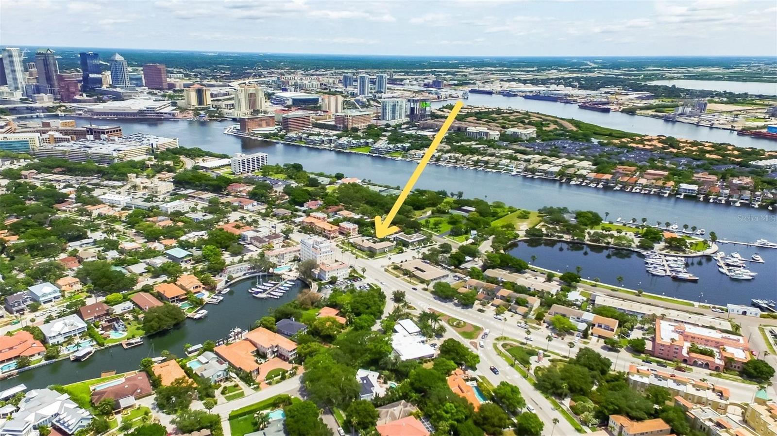 DAVIS ISLANDS PB10 PG52 TO 57 - Residential