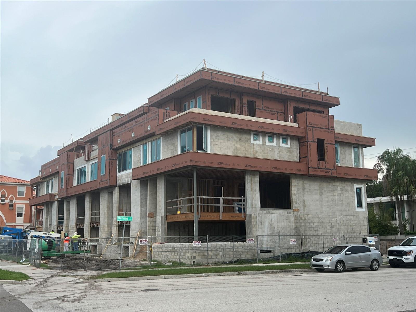 85 DAVIS BOULEVARD D