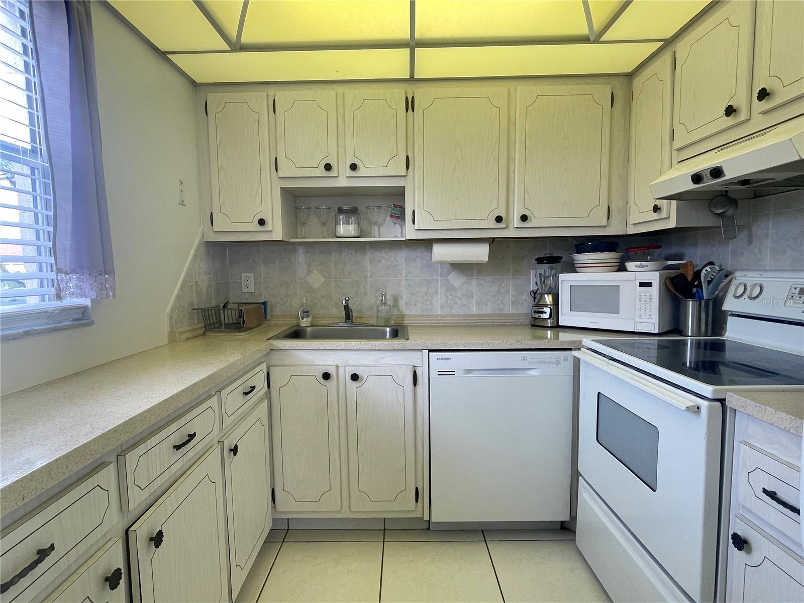 DORCHESTER B CONDO - Residential