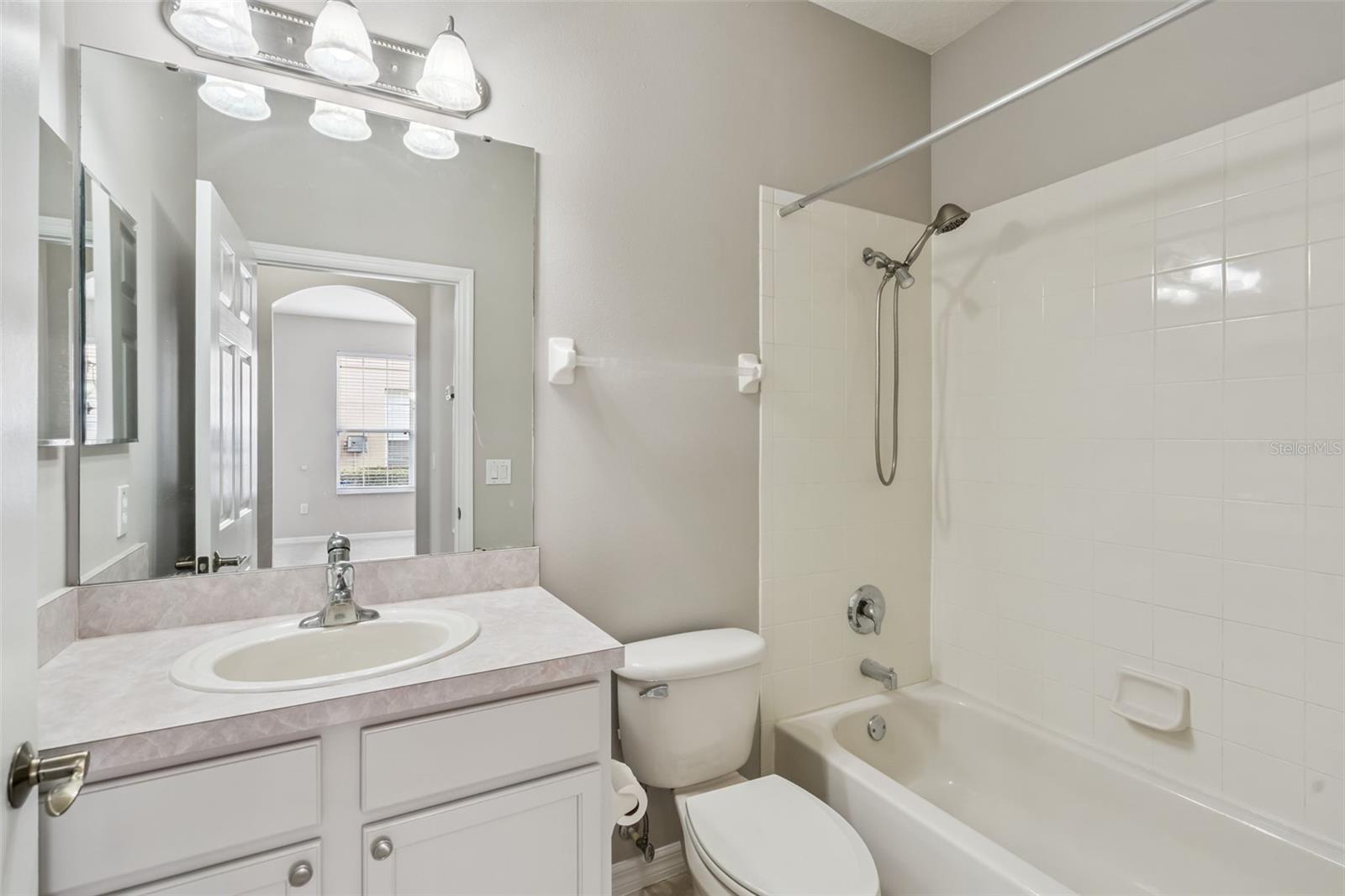 SUMMERPORT PHASE 4 - Residential Lease