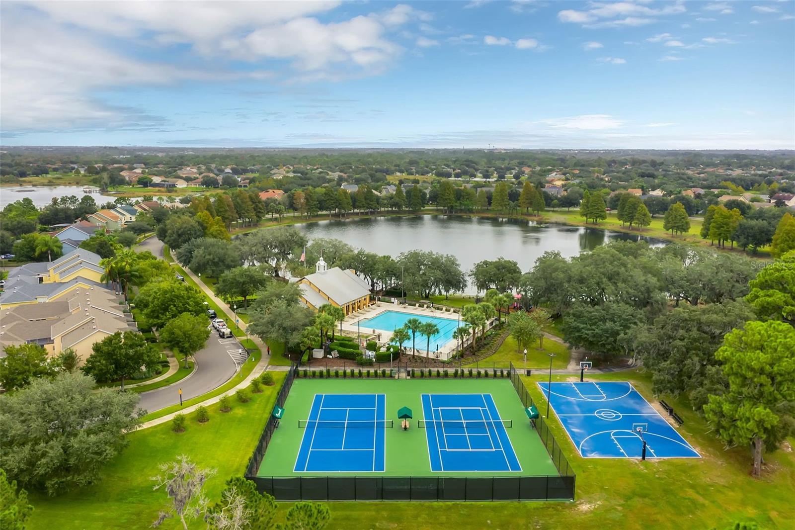 SUMMERPORT PHASE 4 - Residential Lease