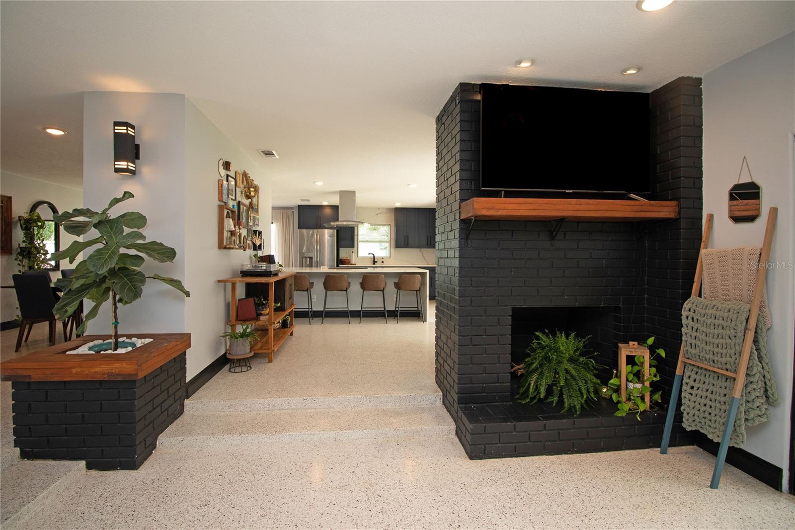 LAKE MAGGIORE PARK REV - Residential