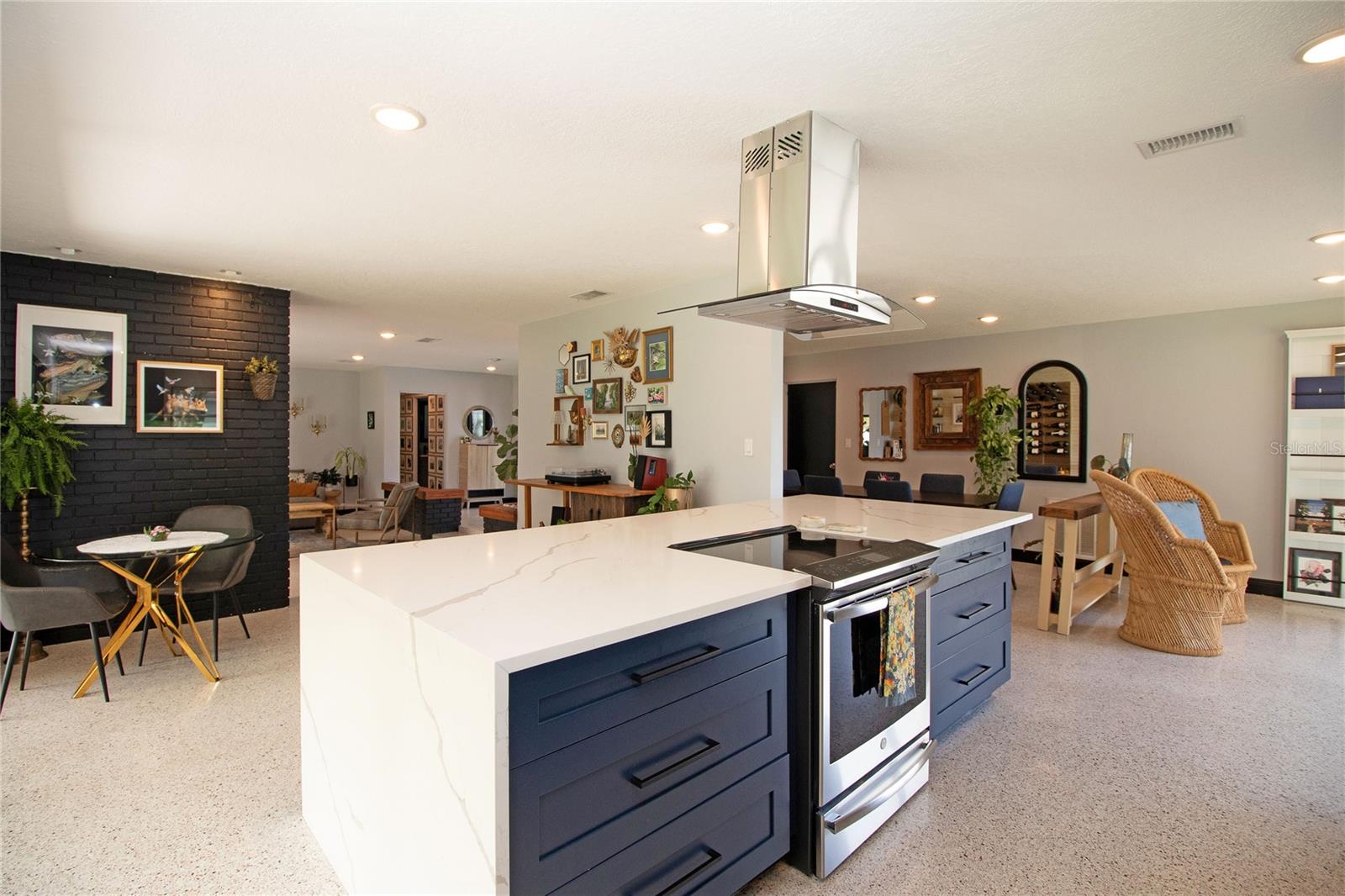 LAKE MAGGIORE PARK REV - Residential