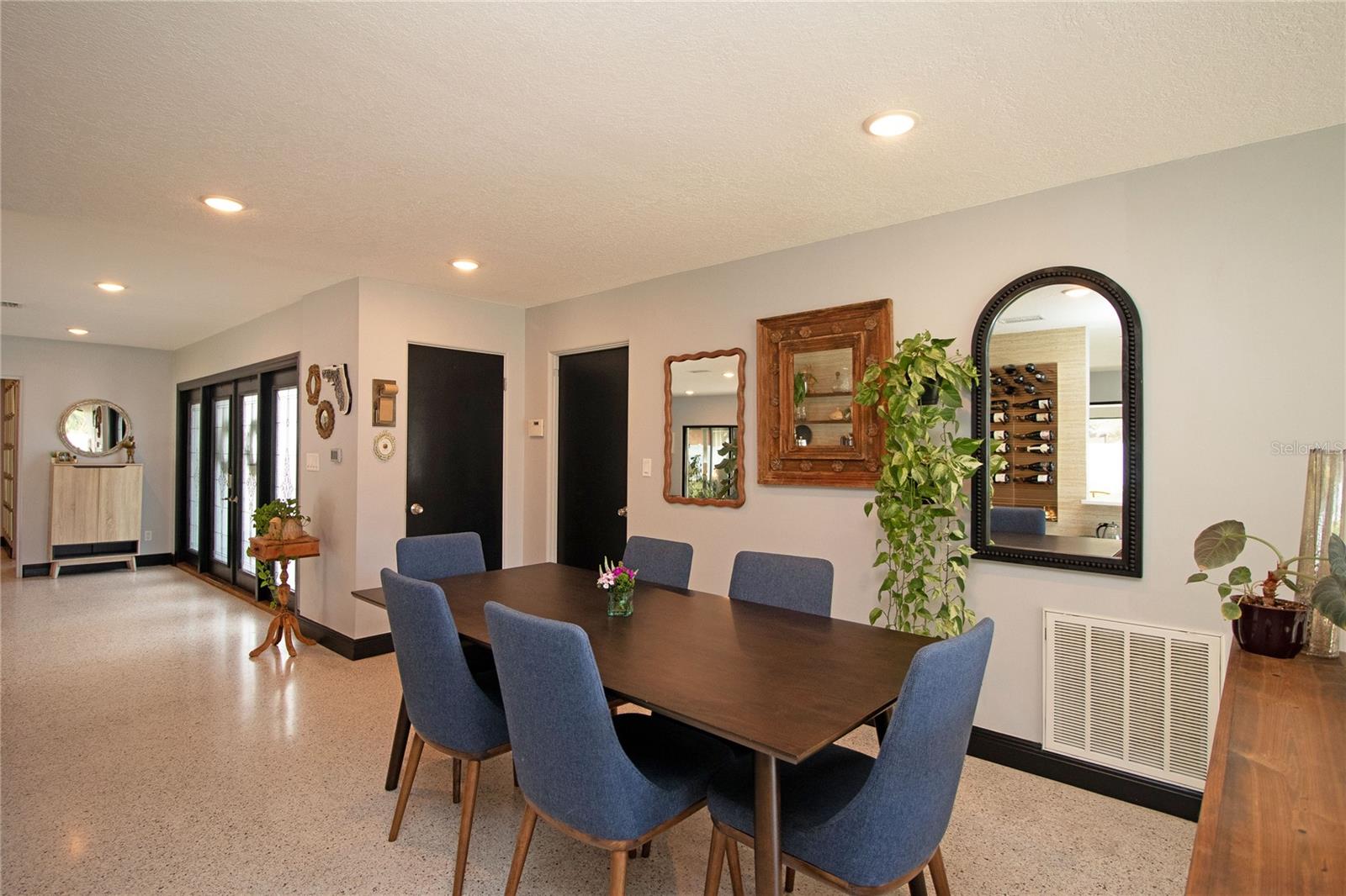 LAKE MAGGIORE PARK REV - Residential