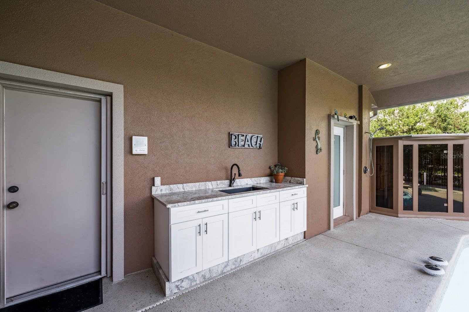 RIVER VIEW POINT - Residential