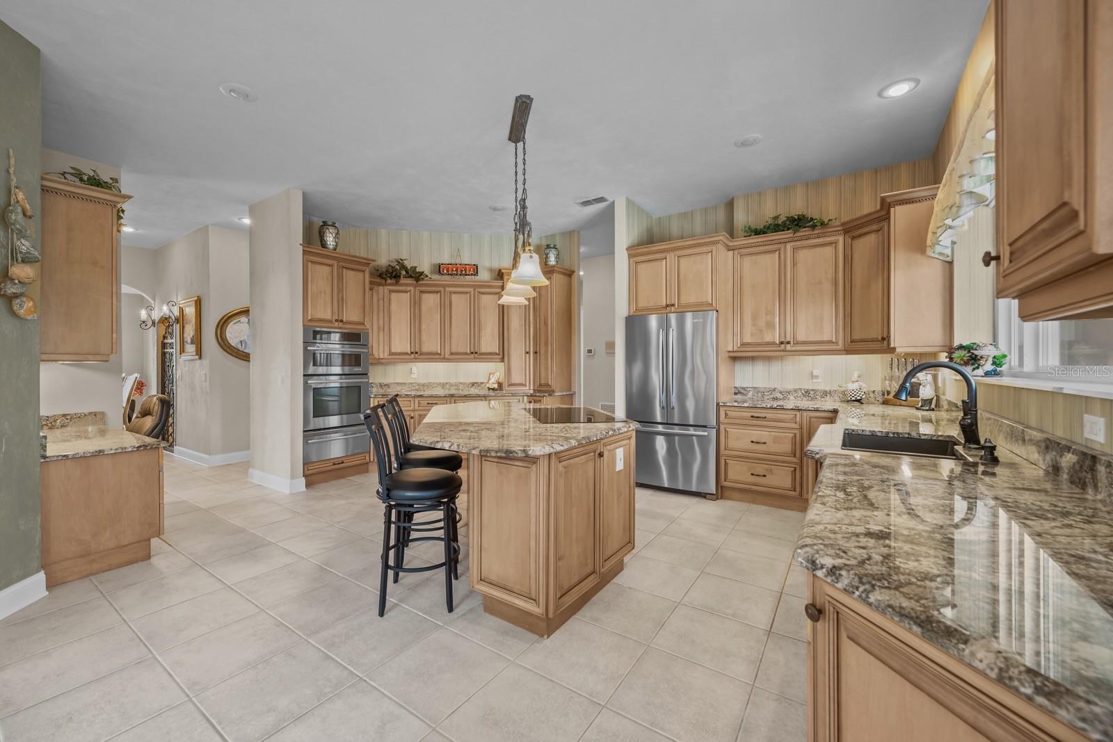 RIVER VIEW POINT - Residential