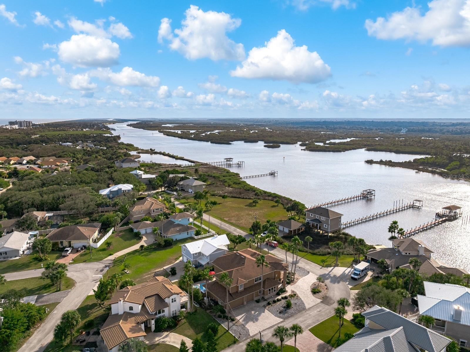 RIVER VIEW POINT - Residential