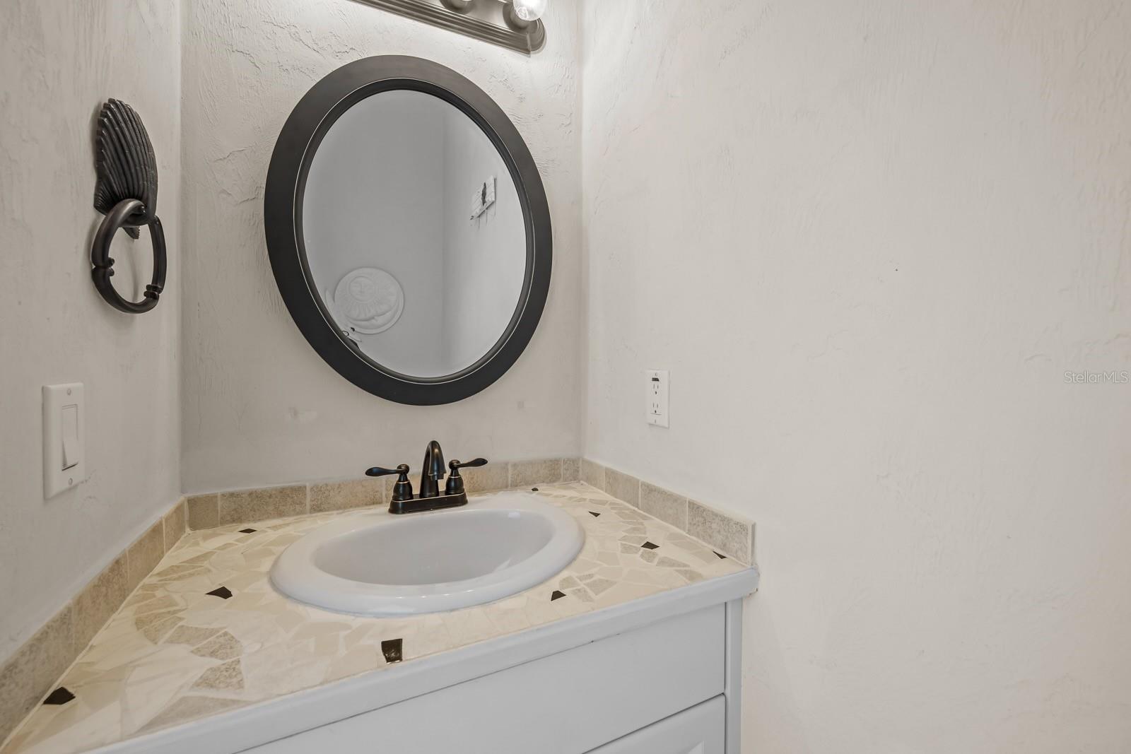 RIVER VIEW POINT - Residential