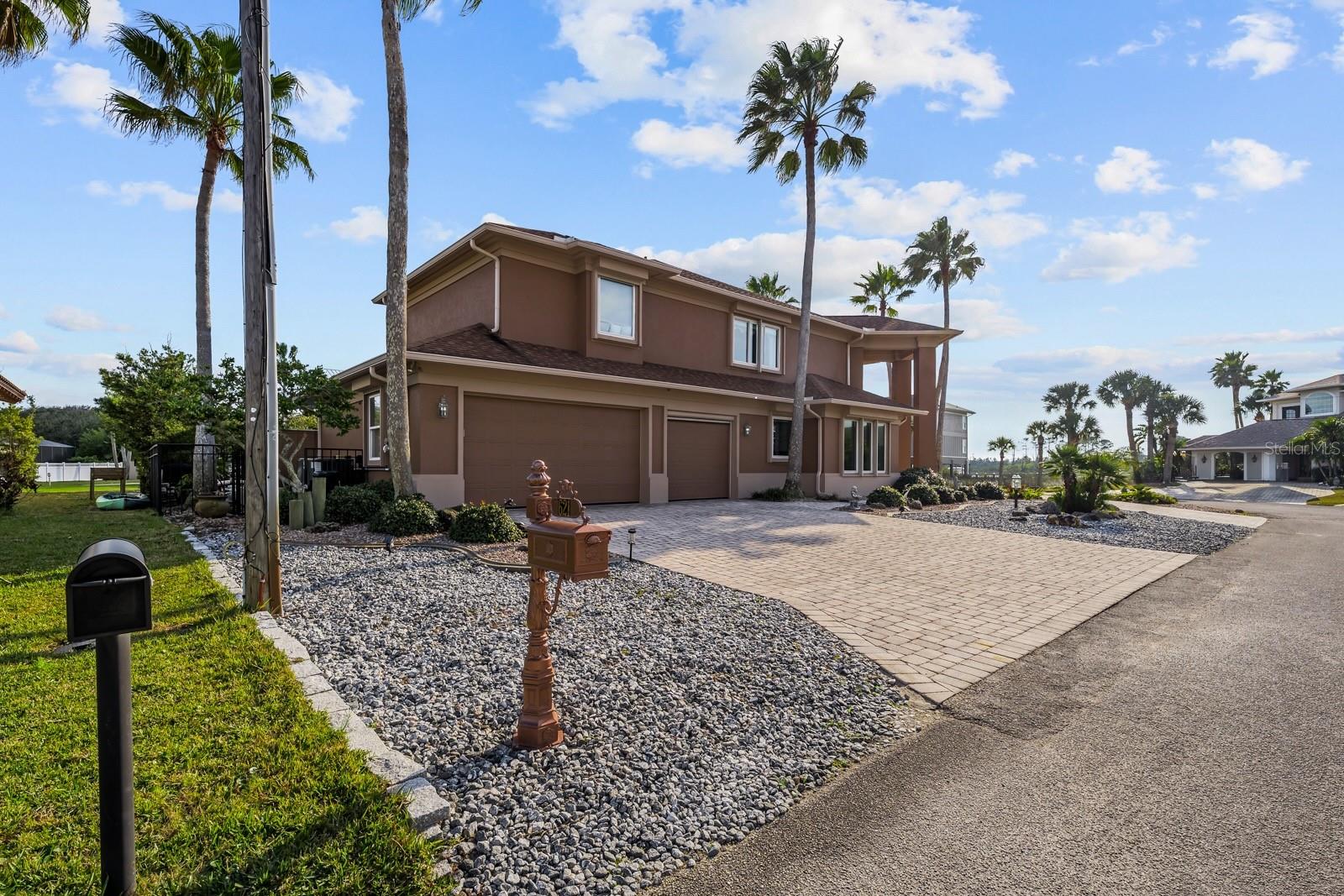 RIVER VIEW POINT - Residential