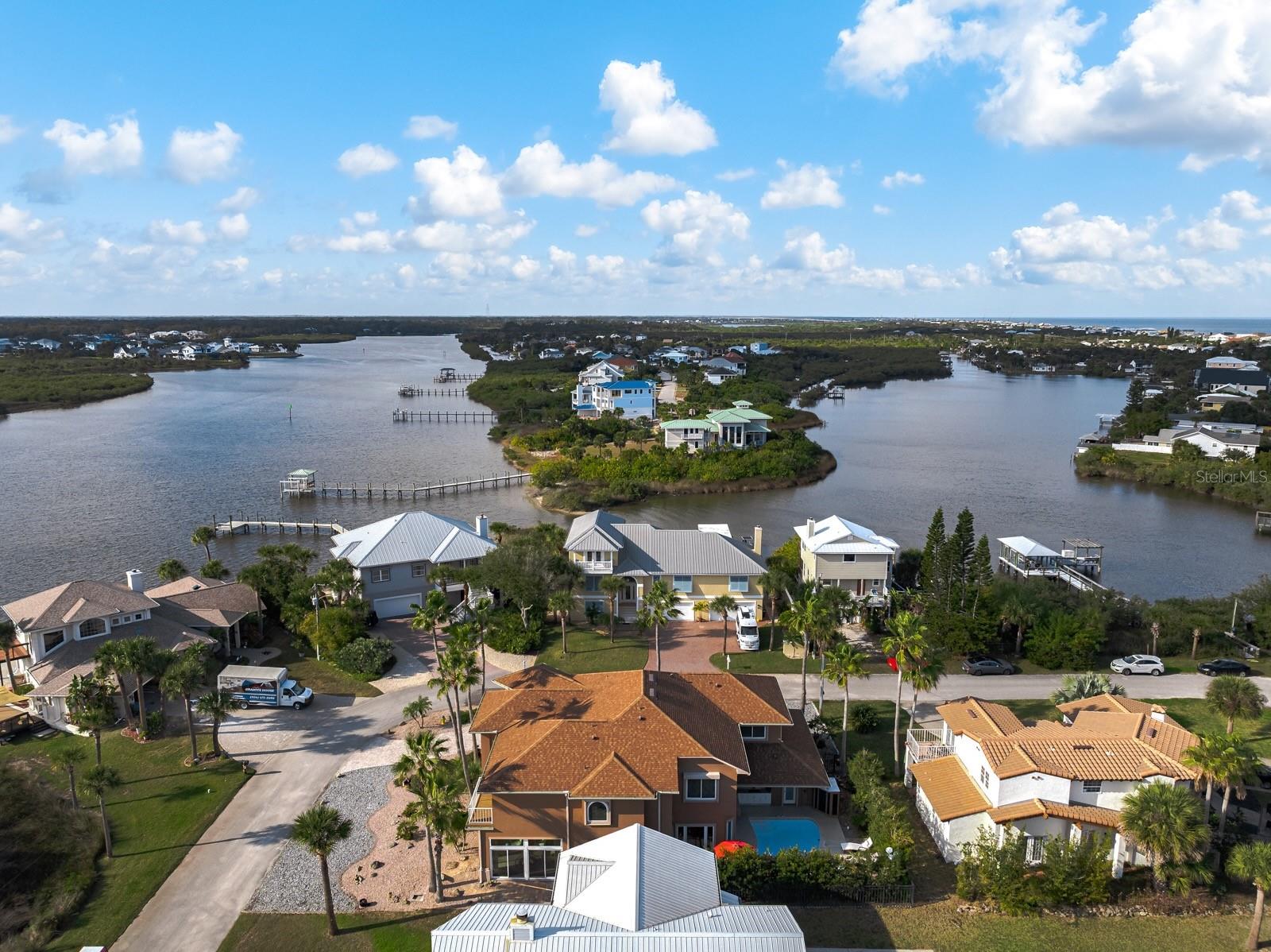 RIVER VIEW POINT - Residential