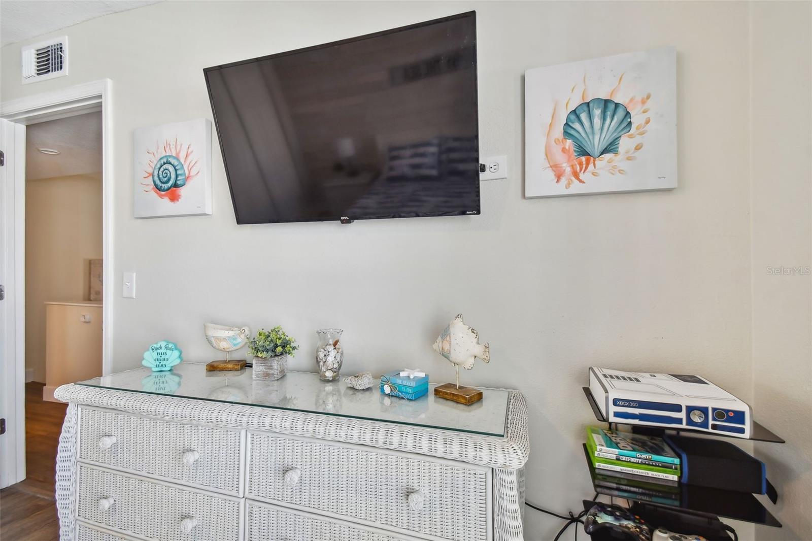 MADEIRA BEACH YACHT CLUB CONDO - Residential Lease