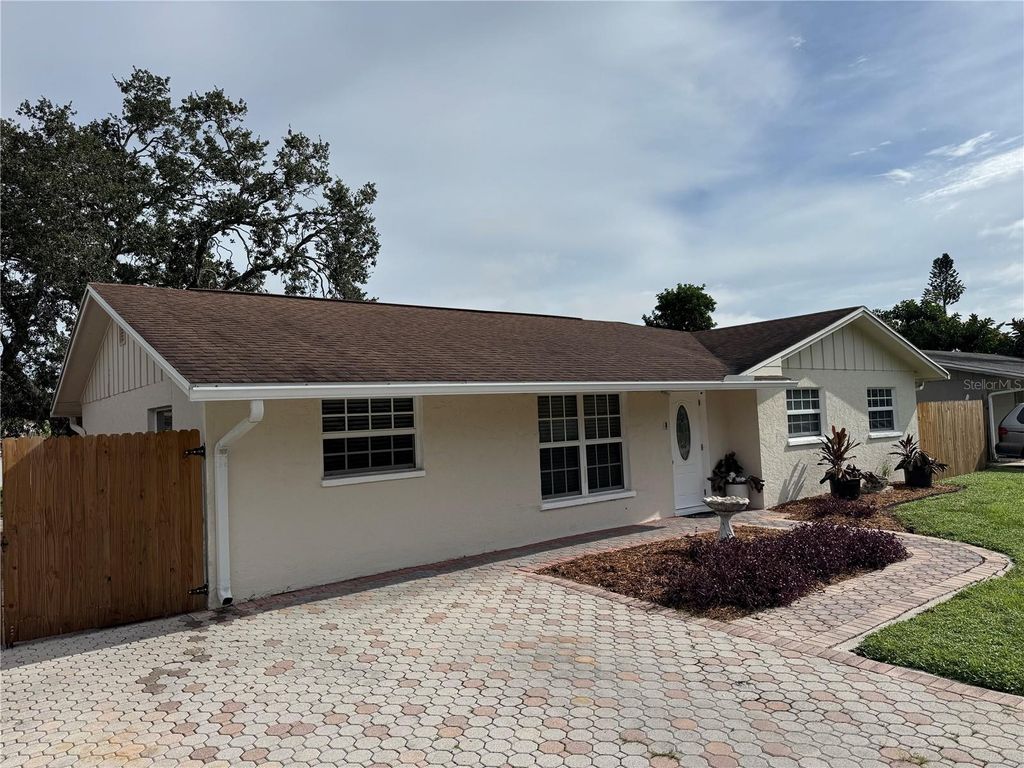 Photo of 5337 Colewood Place, Sarasota, FL 34232 (MLS # A4664958)