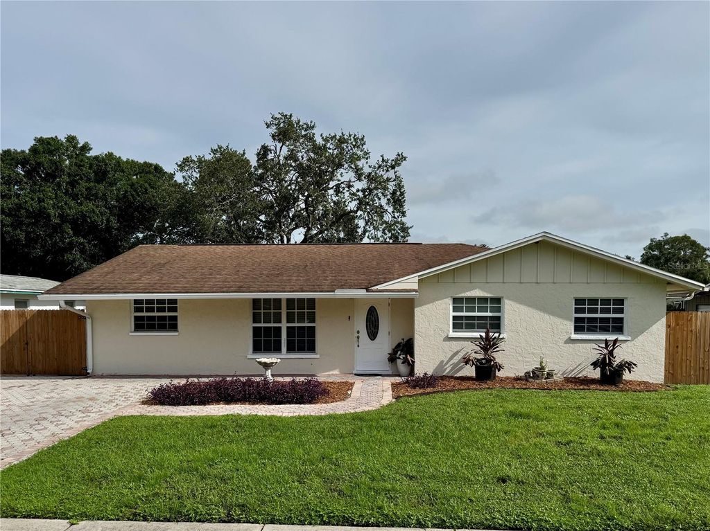 Photo of 5337 Colewood Place, Sarasota, FL 34232 (MLS # A4664958)