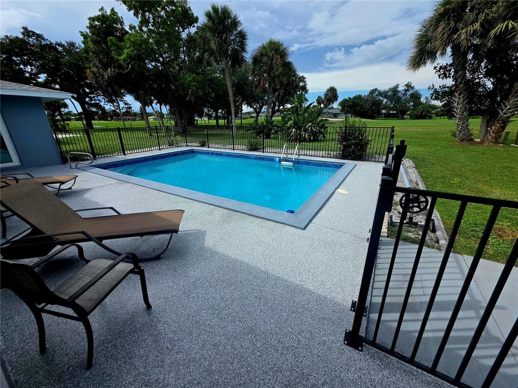 Photo of 16 Oakland Hills Place, Rotonda West, FL 33947 (MLS # D6148851)
