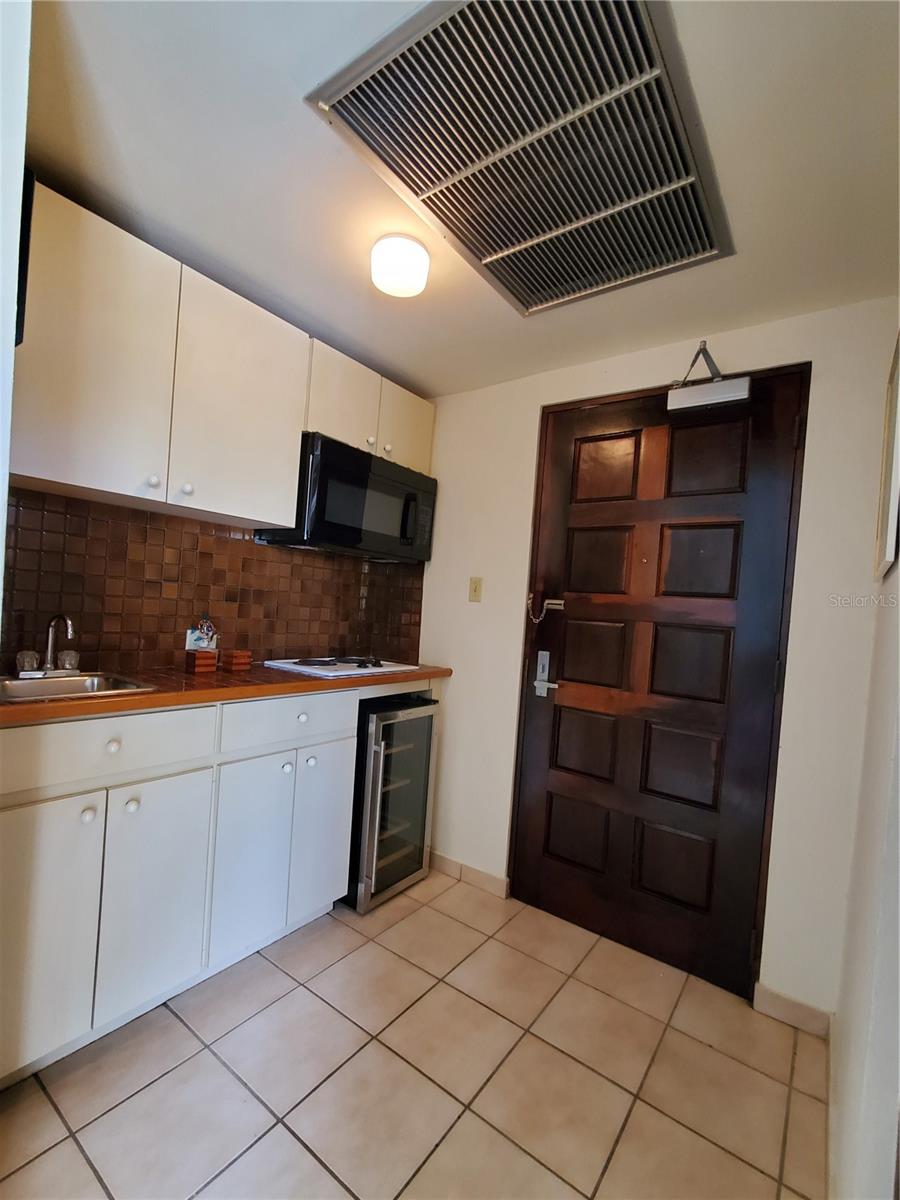 FAIRWAY COURTS - Residential Lease