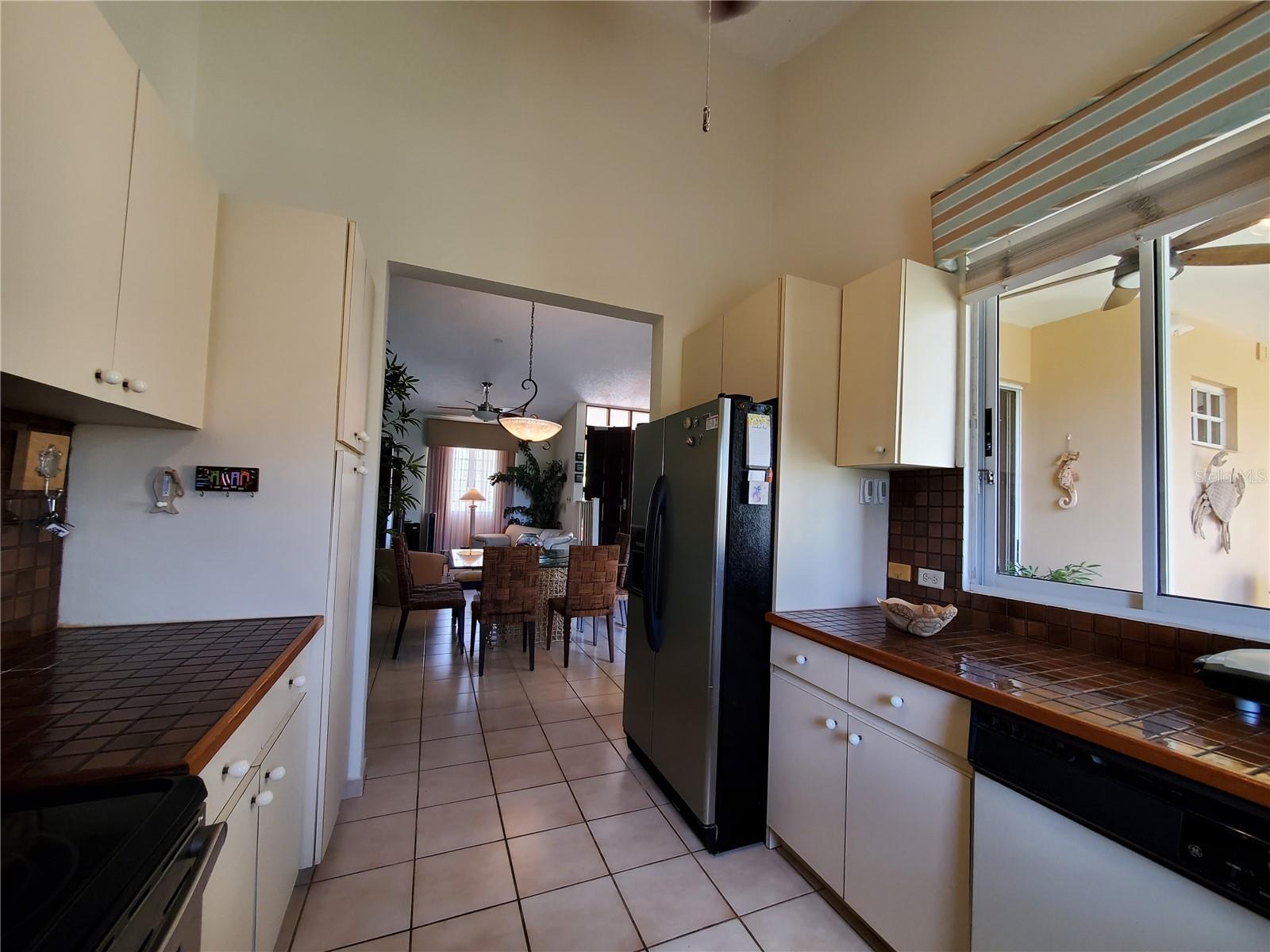 FAIRWAY COURTS - Residential Lease