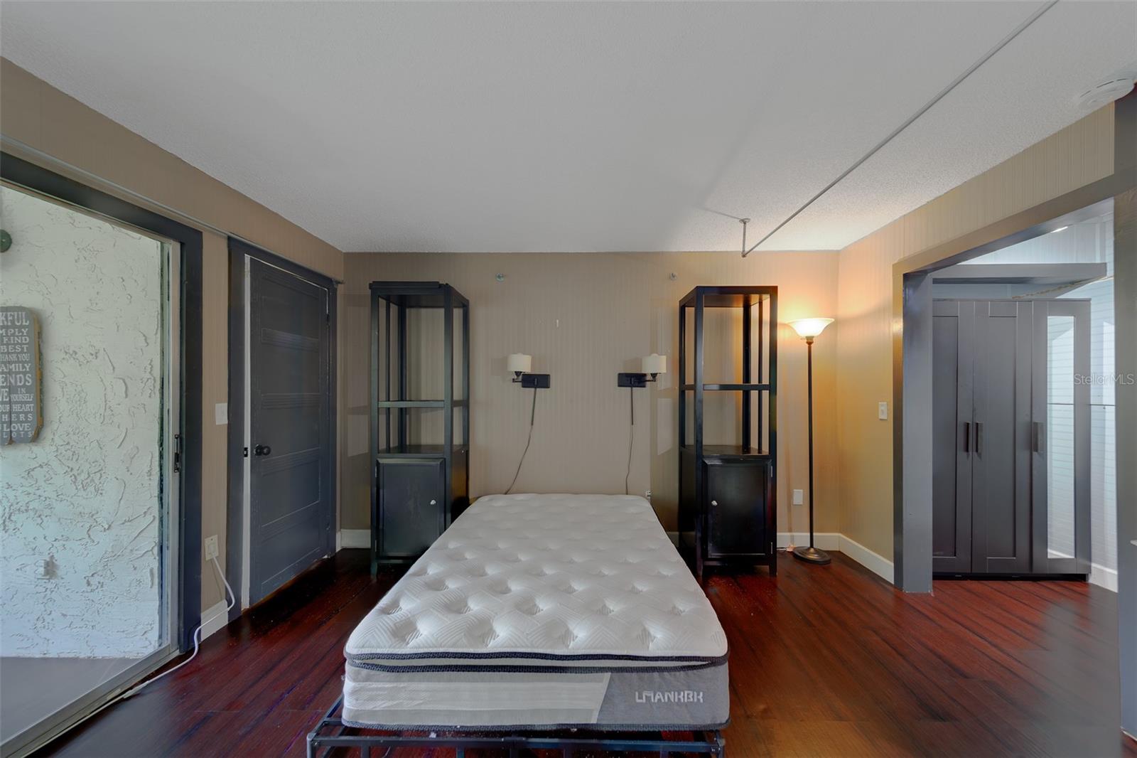 HARBOUR TOWNE CONDO - Residential Lease