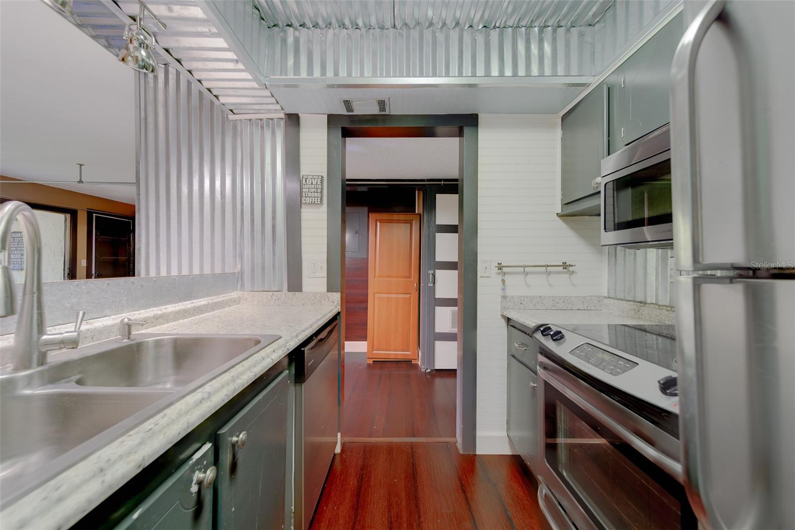 HARBOUR TOWNE CONDO - Residential Lease