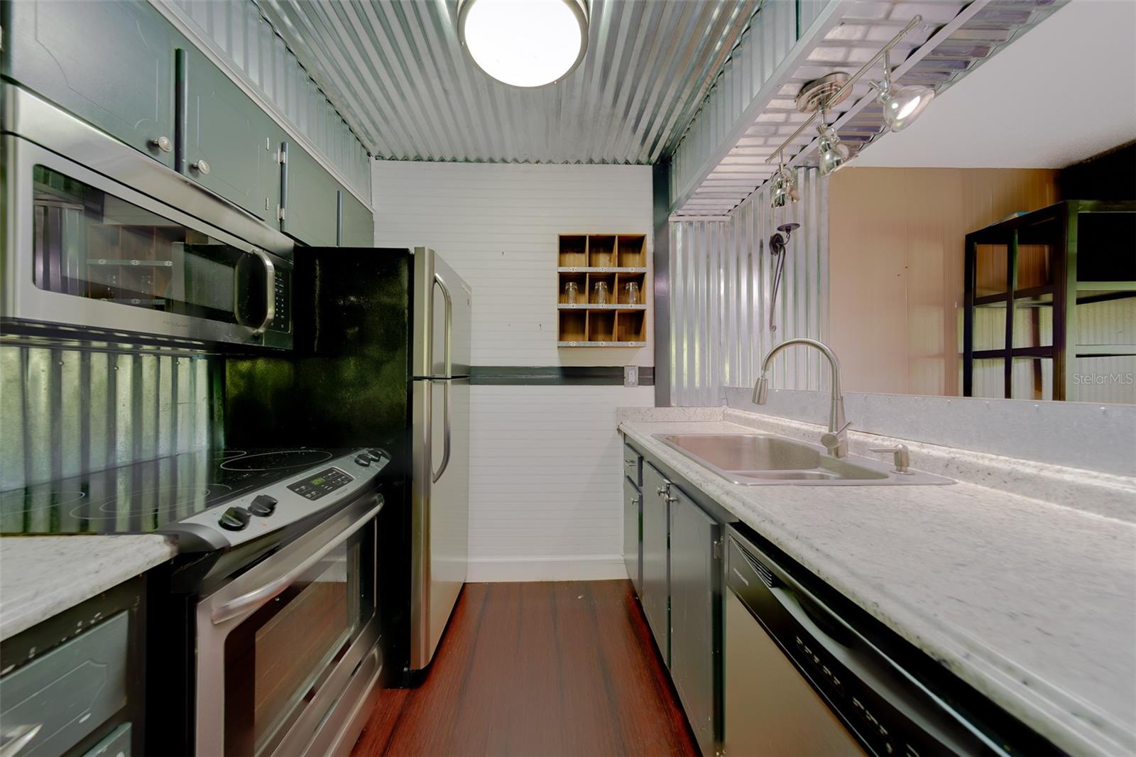 HARBOUR TOWNE CONDO - Residential Lease