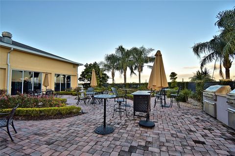 A home in WINTER HAVEN