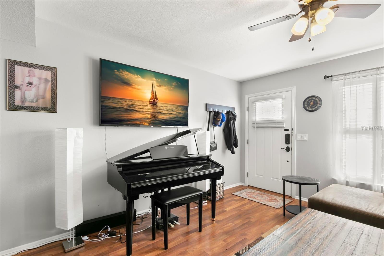 PINEBROOK ESTATES - Residential Lease